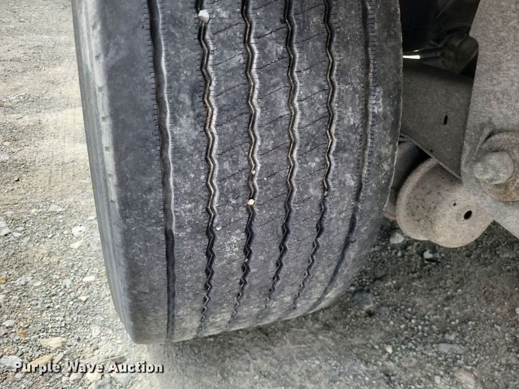 image for item DO4843 2008 Utility  3000R refrigerated van trailer