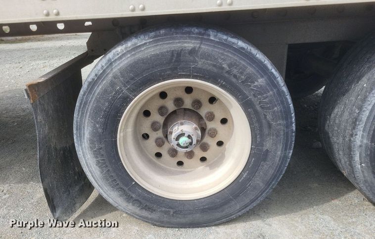 image for item DO4843 2008 Utility  3000R refrigerated van trailer