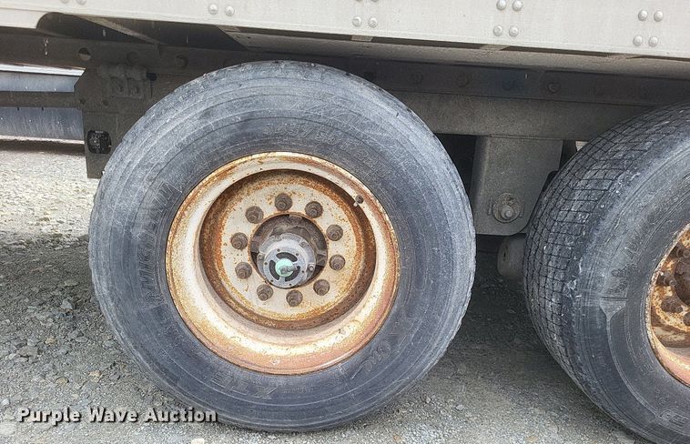 image for item DO4843 2008 Utility  3000R refrigerated van trailer