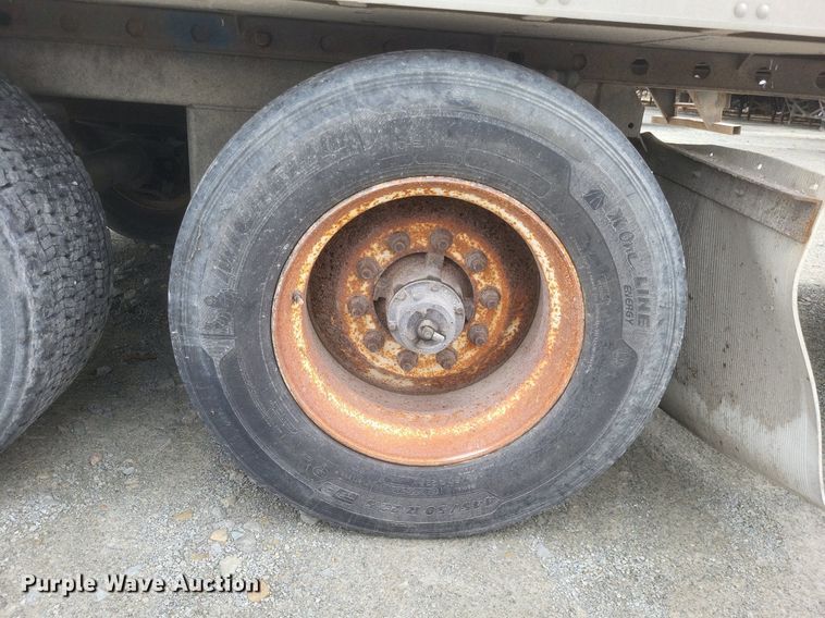 image for item DO4843 2008 Utility  3000R refrigerated van trailer