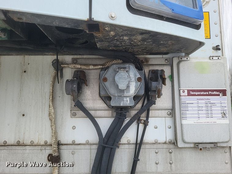 image for item DO4844 2008 Utility  3000R refrigerated van trailer