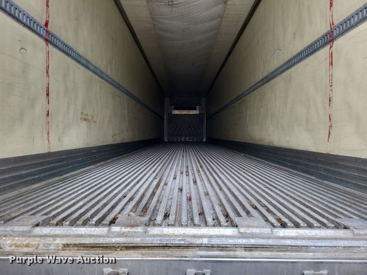 image for item DO4844 2008 Utility  3000R refrigerated van trailer