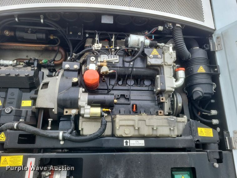 image for item DO4844 2008 Utility  3000R refrigerated van trailer