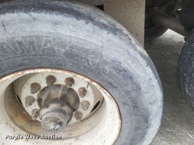 image for item DO4844 2008 Utility  3000R refrigerated van trailer