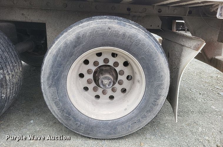 image for item DO4844 2008 Utility  3000R refrigerated van trailer