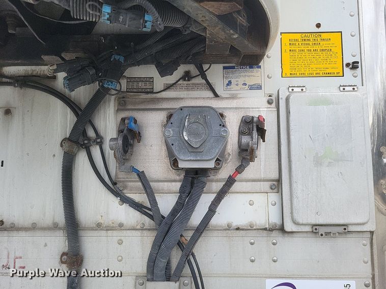 image for item DO4845 2008 Utility  3000R refrigerated van trailer