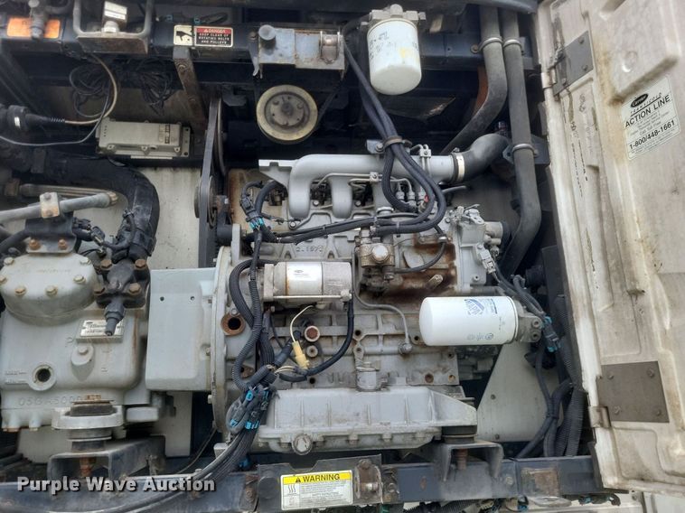 image for item DO4845 2008 Utility  3000R refrigerated van trailer