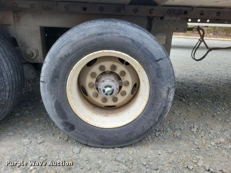 image for item DO4845 2008 Utility  3000R refrigerated van trailer