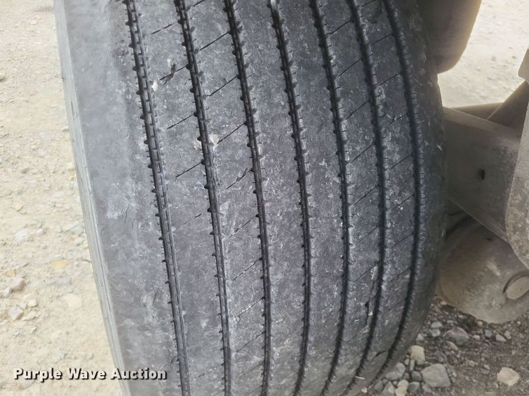 image for item DO4845 2008 Utility  3000R refrigerated van trailer