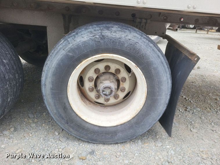 image for item DO4845 2008 Utility  3000R refrigerated van trailer