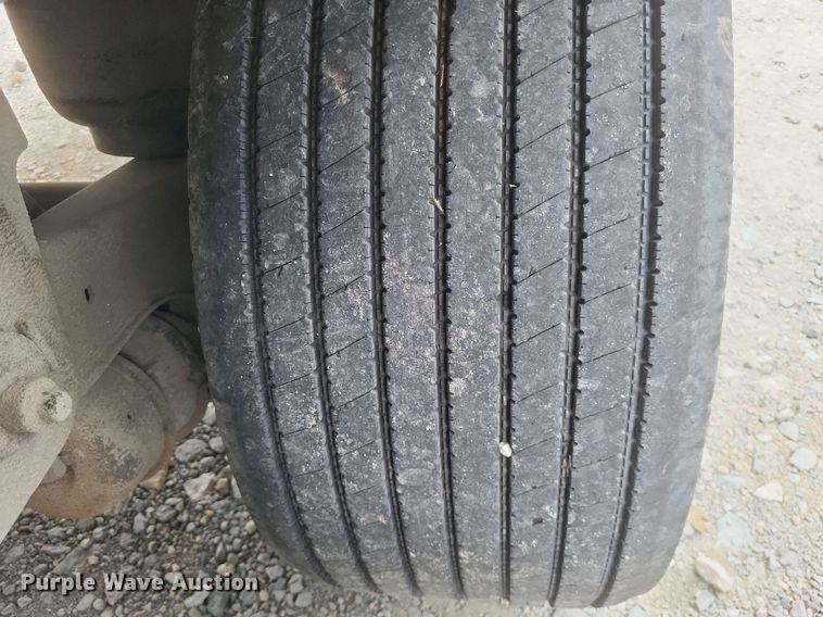 image for item DO4845 2008 Utility  3000R refrigerated van trailer