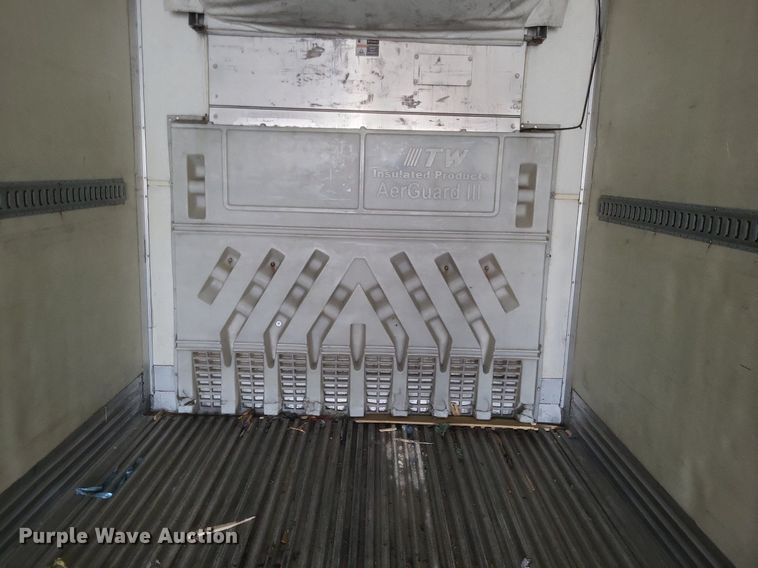 image for item DO4846 2008 Utility  3000R refrigerated van trailer