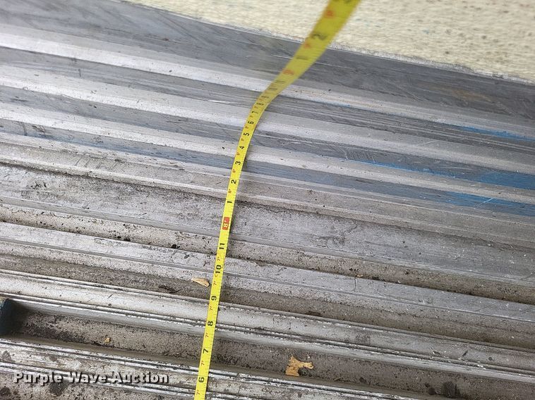 image for item DO4846 2008 Utility  3000R refrigerated van trailer