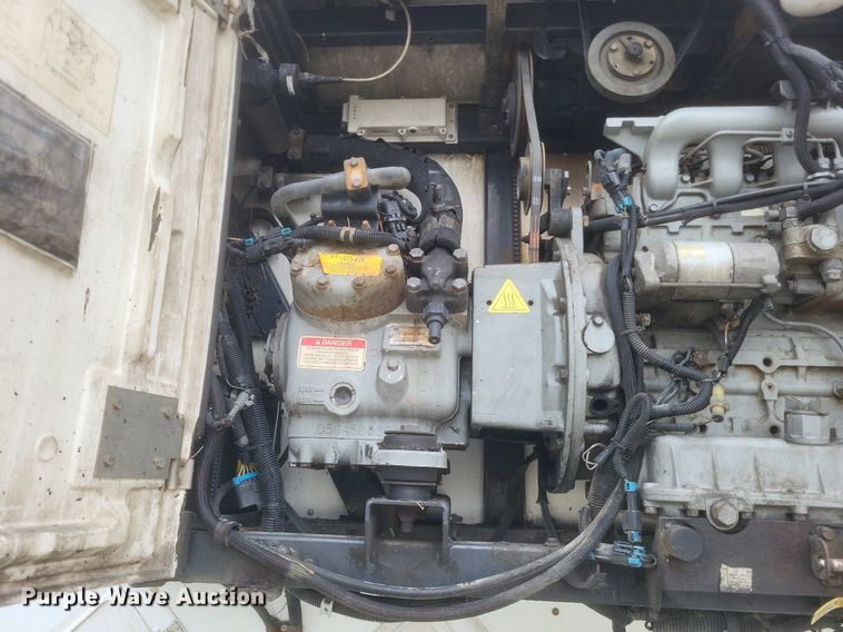 image for item DO4846 2008 Utility  3000R refrigerated van trailer