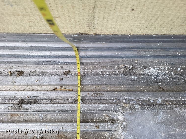 image for item DO4847 2008 Utility  3000R refrigerated van trailer