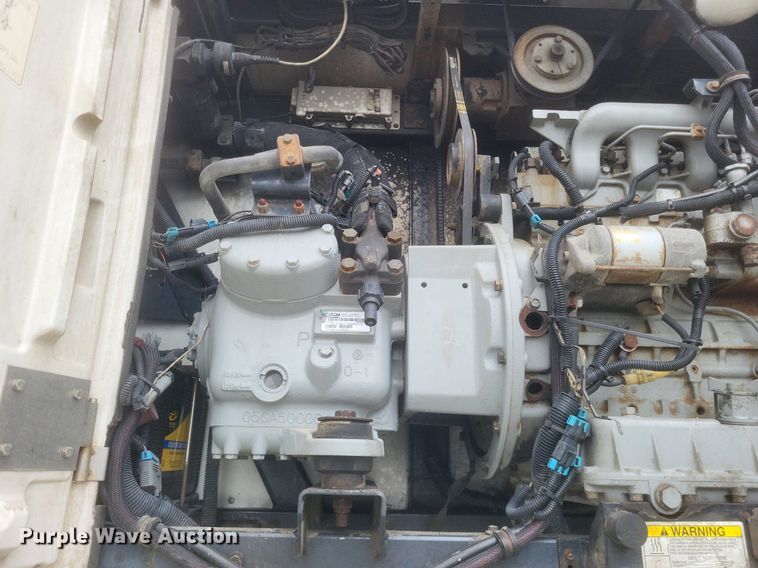 image for item DO4847 2008 Utility  3000R refrigerated van trailer