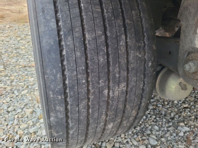 image for item DO4847 2008 Utility  3000R refrigerated van trailer