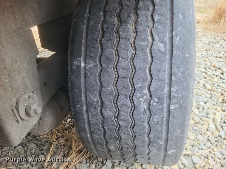 image for item DO4847 2008 Utility  3000R refrigerated van trailer