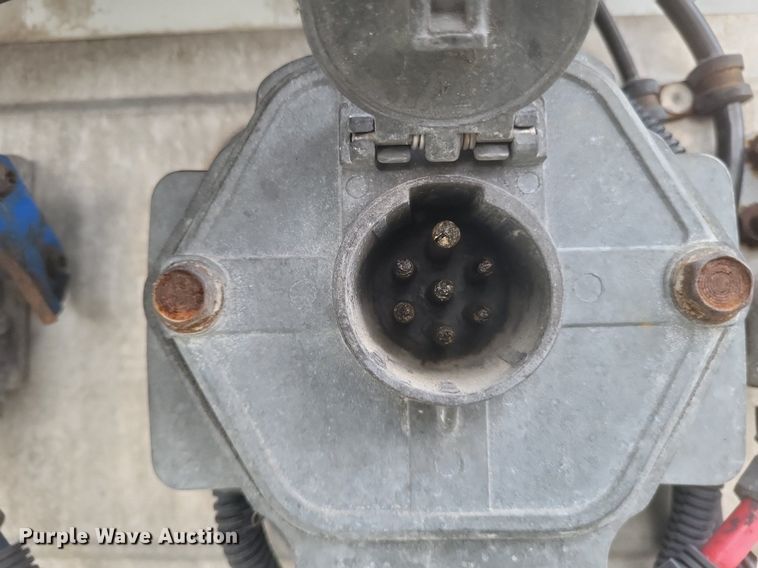 image for item DO4848 2008 Utility  3000R refrigerated van trailer