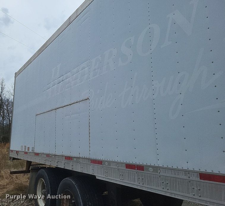 image for item DO4848 2008 Utility  3000R refrigerated van trailer