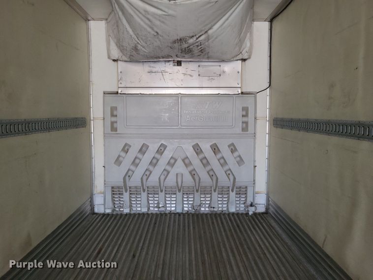 image for item DO4848 2008 Utility  3000R refrigerated van trailer