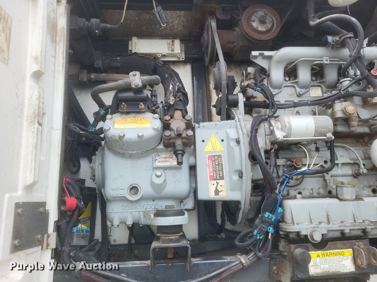 image for item DO4848 2008 Utility  3000R refrigerated van trailer