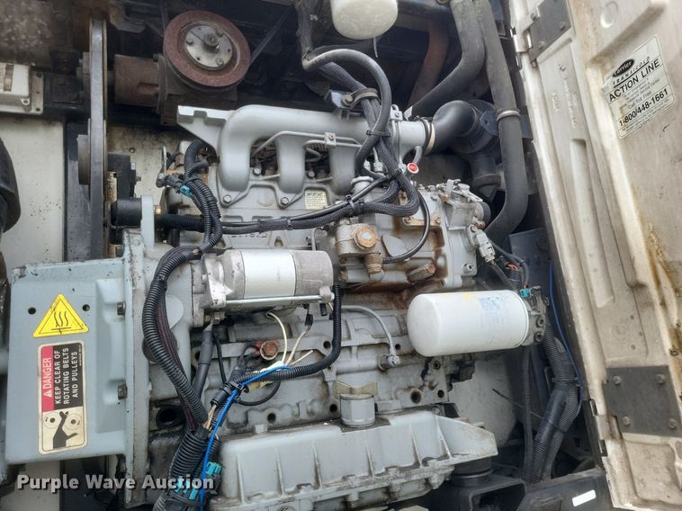 image for item DO4848 2008 Utility  3000R refrigerated van trailer