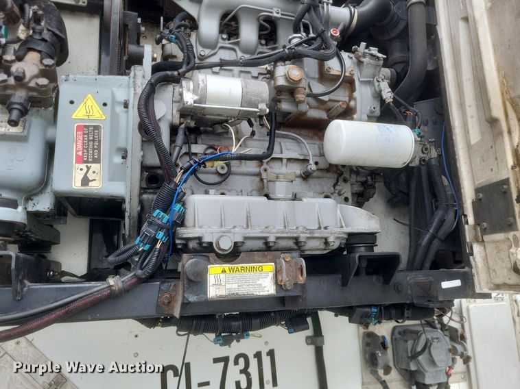 image for item DO4848 2008 Utility  3000R refrigerated van trailer