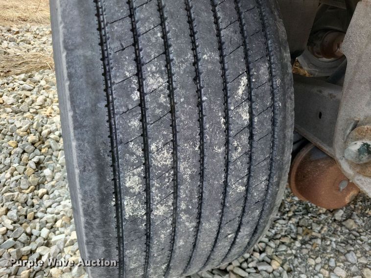 image for item DO4848 2008 Utility  3000R refrigerated van trailer