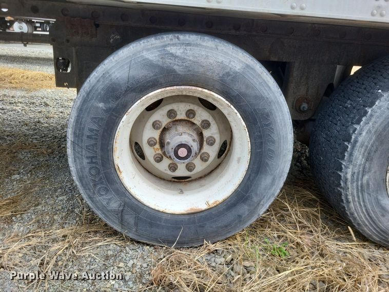 image for item DO4848 2008 Utility  3000R refrigerated van trailer