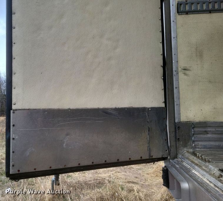 image for item DO4849 2008 Utility  3000R  refrigerated van trailer