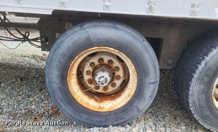 image for item DO4849 2008 Utility  3000R  refrigerated van trailer