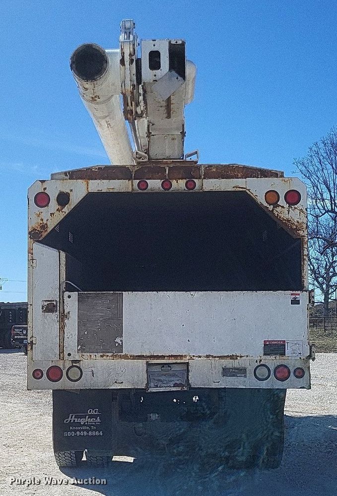 image for item DO4851 2005 International 4300 forestry bucket truck