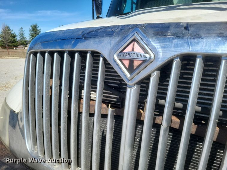 image for item DO4851 2005 International 4300 forestry bucket truck