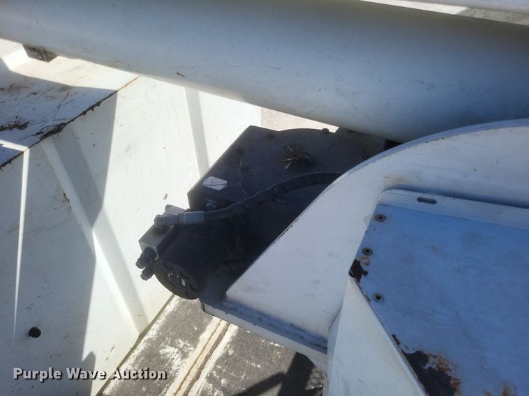 image for item DO4851 2005 International 4300 forestry bucket truck