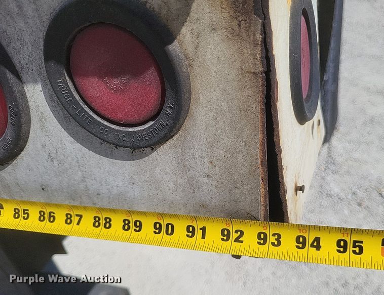 image for item DO4851 2005 International 4300 forestry bucket truck