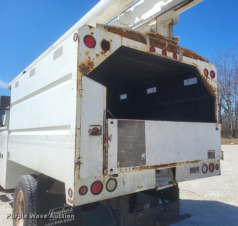 image for item DO4851 2005 International 4300 forestry bucket truck