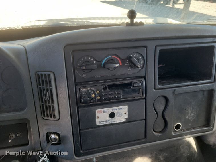 image for item DO4851 2005 International 4300 forestry bucket truck