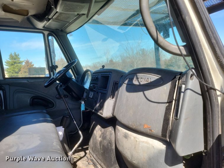 image for item DO4851 2005 International 4300 forestry bucket truck