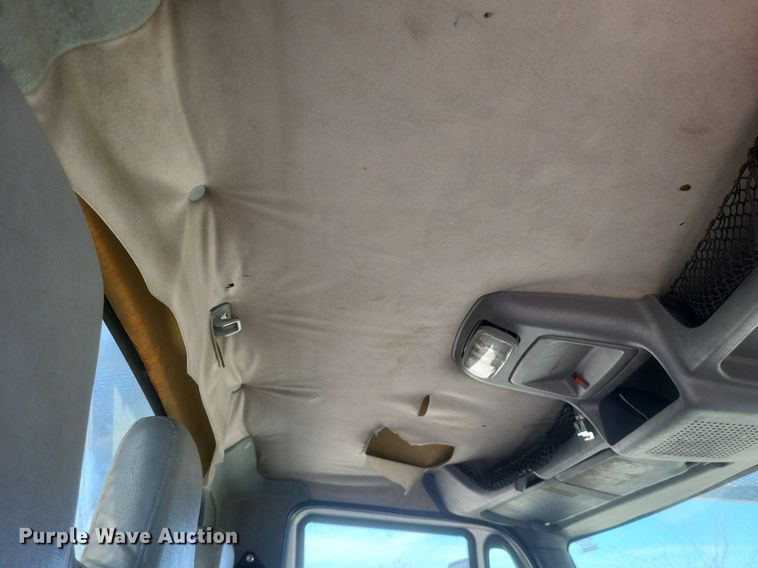 image for item DO4851 2005 International 4300 forestry bucket truck