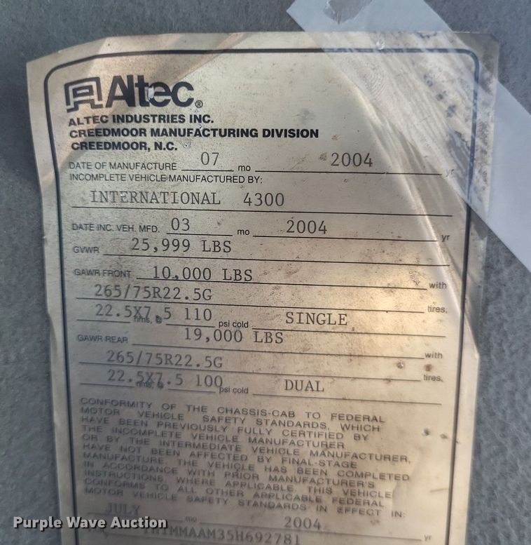 image for item DO4851 2005 International 4300 forestry bucket truck