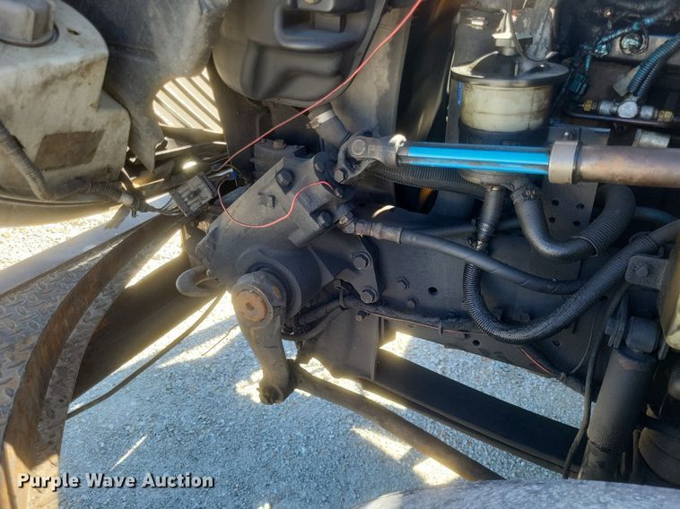 image for item DO4851 2005 International 4300 forestry bucket truck