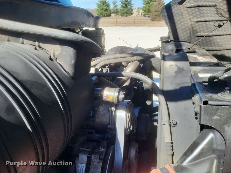 image for item DO4851 2005 International 4300 forestry bucket truck