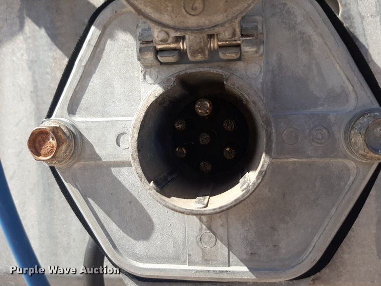 image for item DP2669 2005 Wabash dry van trailer