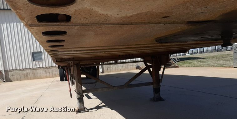 image for item DP2669 2005 Wabash dry van trailer