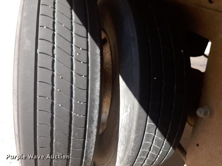 image for item DP2669 2005 Wabash dry van trailer