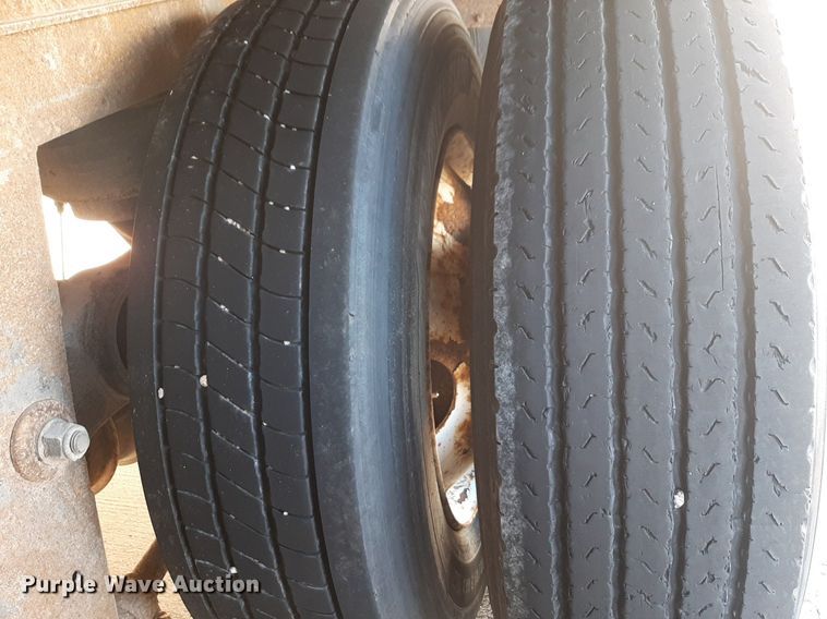 image for item DP2669 2005 Wabash dry van trailer