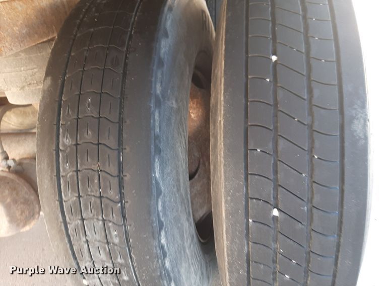 image for item DP2669 2005 Wabash dry van trailer