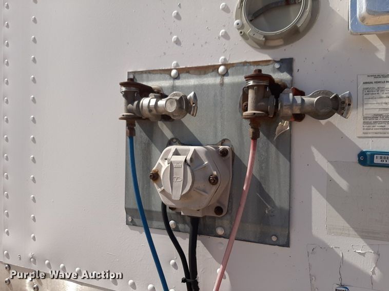 image for item DP2671 2006 Wabash dry van trailer