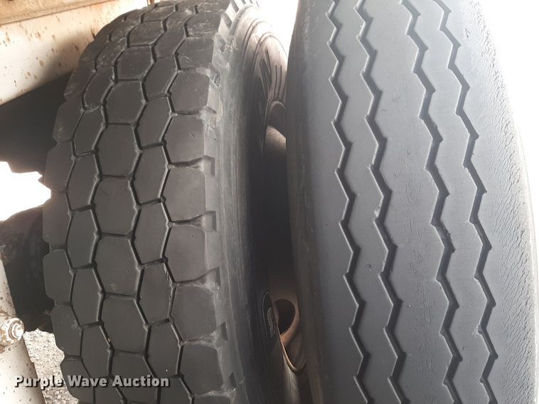 image for item DP2677 2007 Wabash dry van trailer